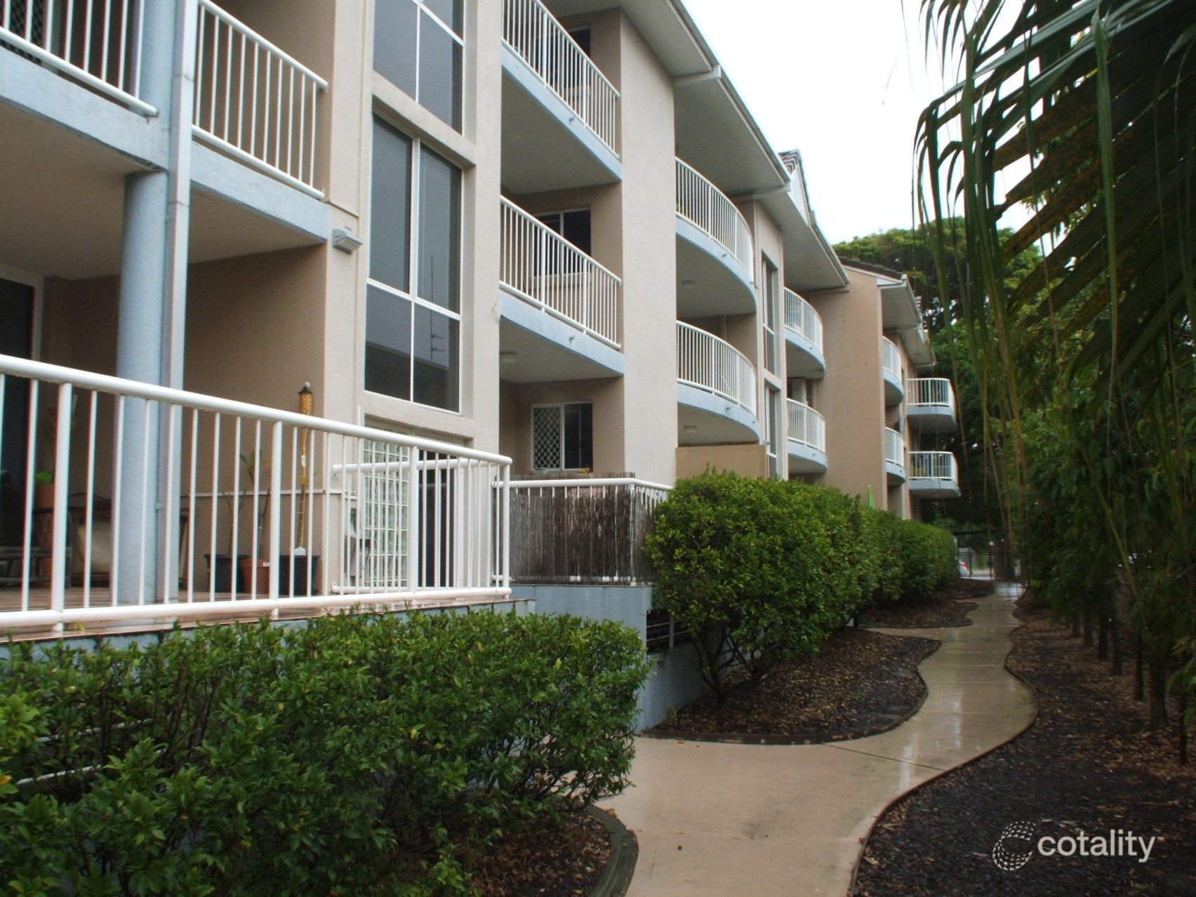 3/111 Frank St, Labrador, QLD 4215