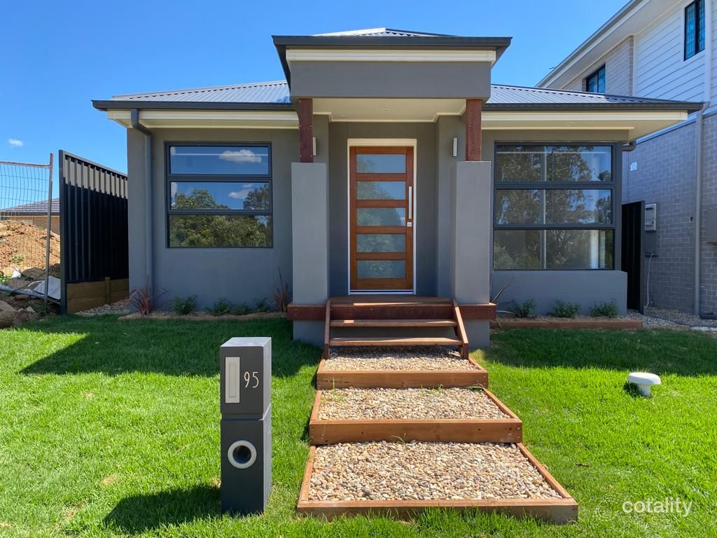 95 Liz Kernohan Dr, Elderslie, NSW 2570