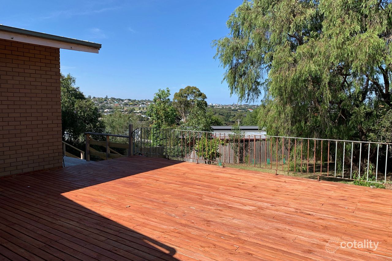 88 North Valley Rd, Highton, VIC 3216