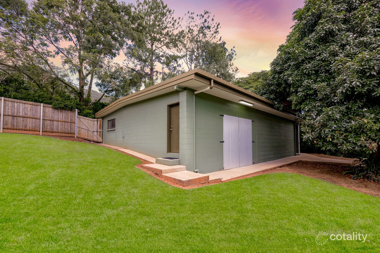 13-15 Hastings St, Kamerunga, QLD 4870