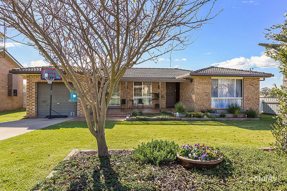 12 Belmore St, Gulgong, NSW 2852