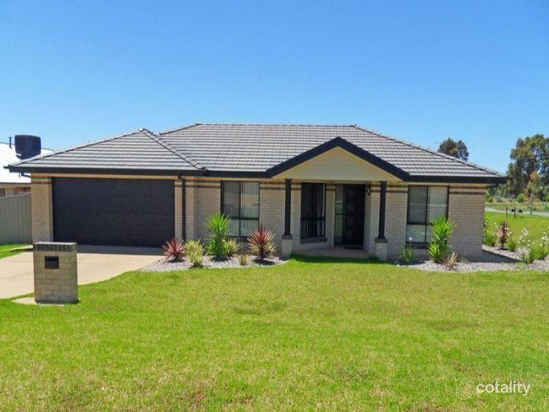 43 Hargrave Ave, Lloyd, NSW 2650