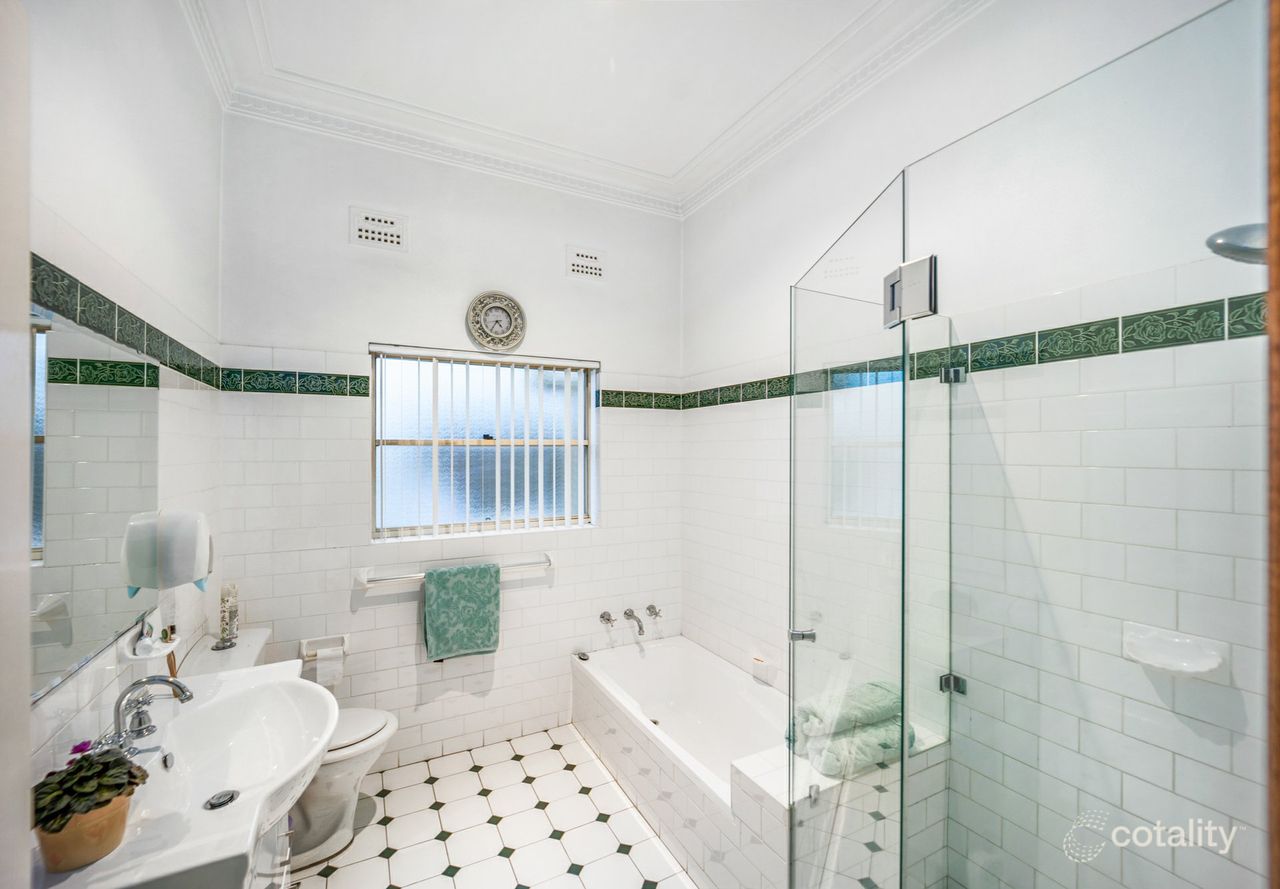 81 Ramsay Rd, Picnic Point, NSW 2213