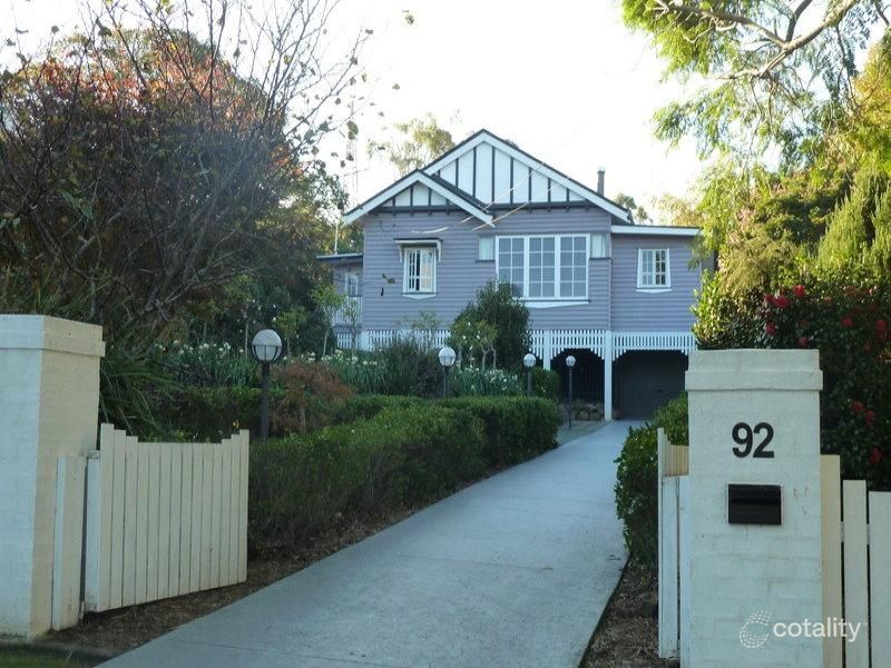 92 Pacific Pde, Tamborine Mountain, QLD 4272
