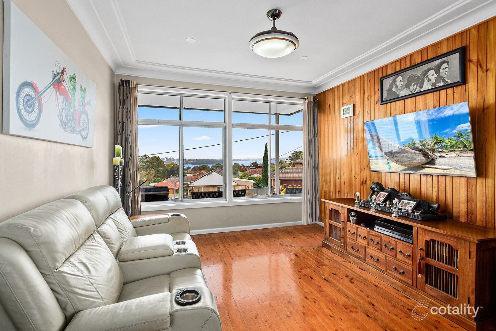 6 Canberra Rd, Lake Heights, NSW 2502