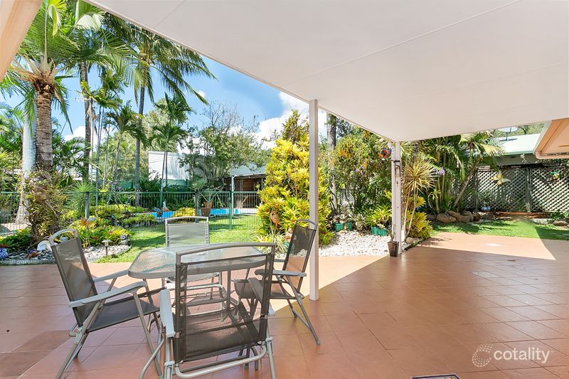 16 Eddy St, Clifton Beach, QLD 4879