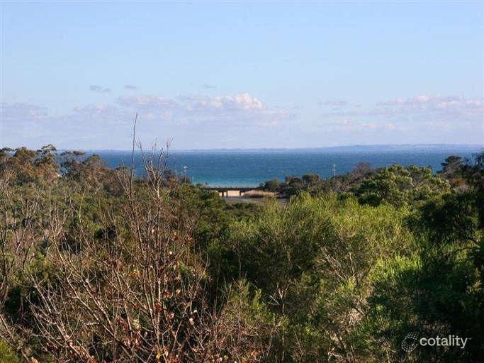 8 Kotor Cl, Mount Martha, VIC 3934