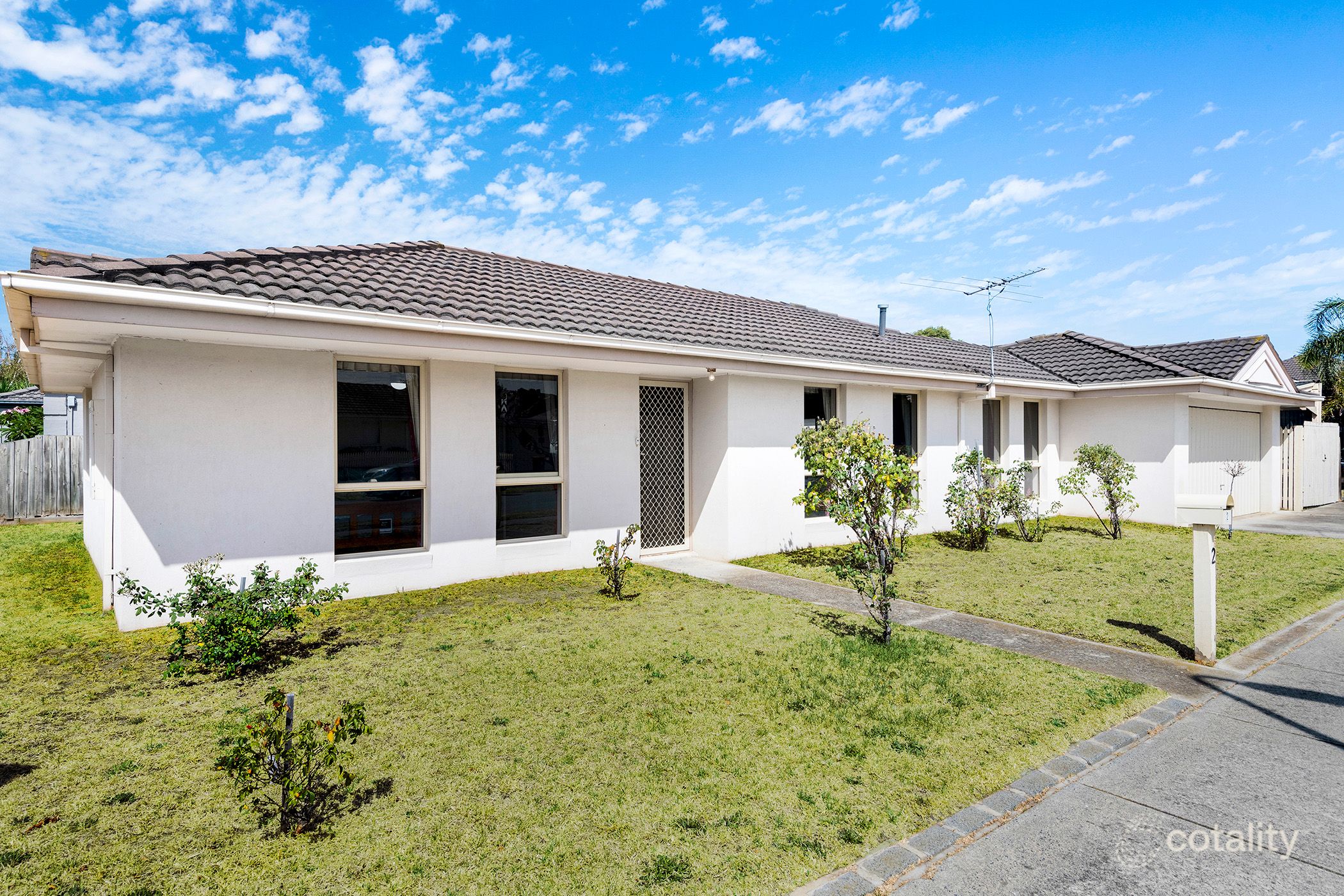 2 Erinka Cres, Patterson Lakes, VIC 3197