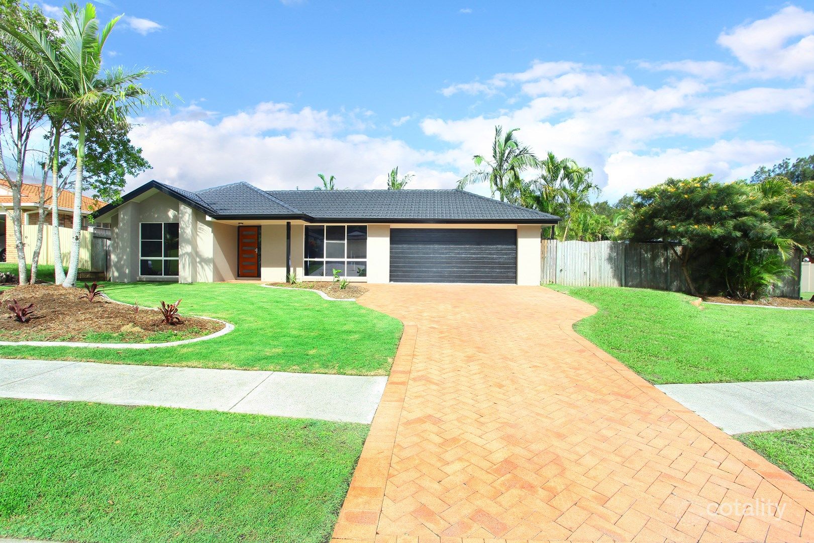 30 Urangan Ct, Helensvale, QLD 4212