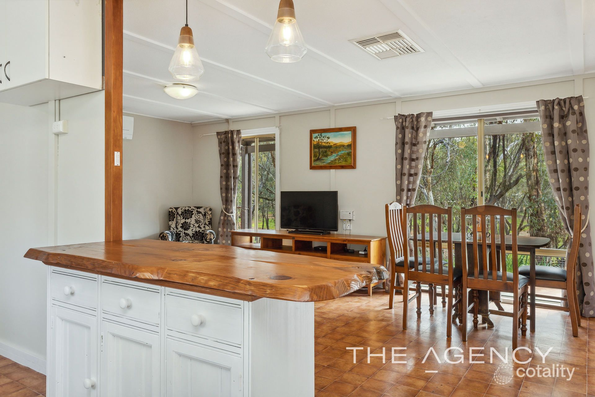 24 Pensioner Rd, West Toodyay, WA 6566