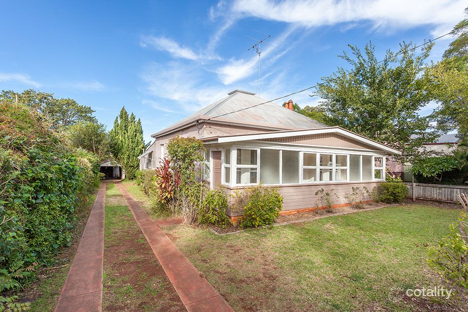 4 Cecil St, Toowoomba City, QLD 4350
