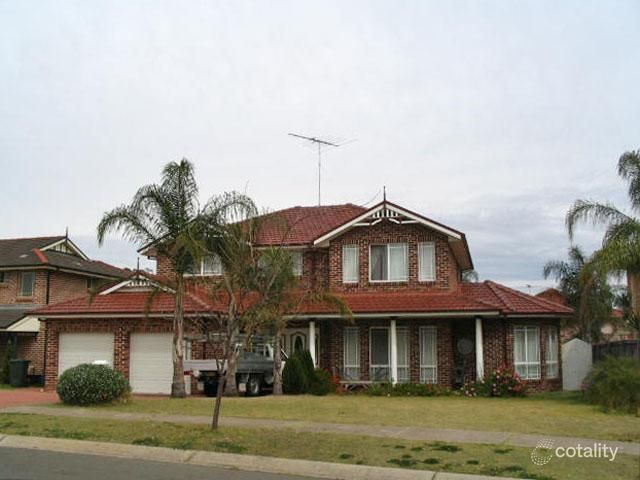 15 Lindeman Cres, Green Valley, NSW 2168