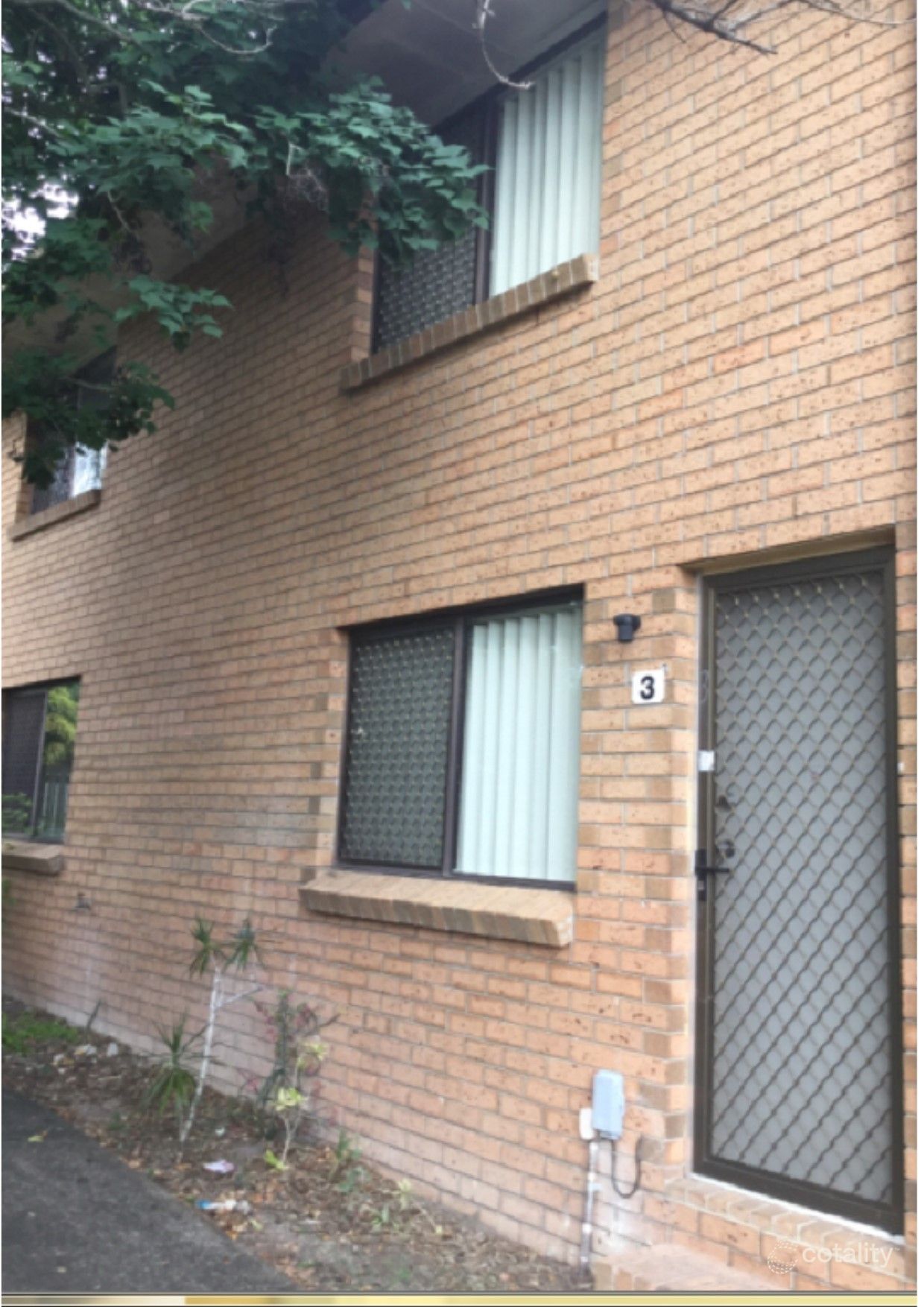 3/9 Cognac Ct, Kingston, QLD 4114