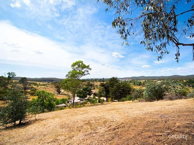 23 Happy Valley Rd, Castlemaine, VIC 3450