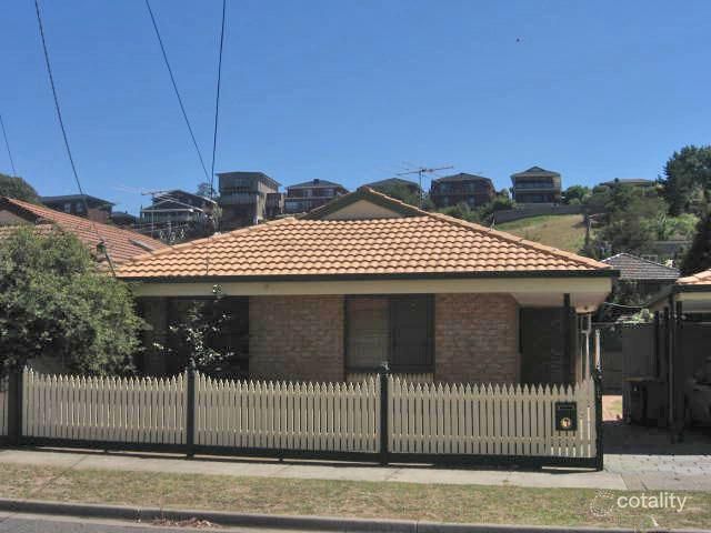 2/1 Elpis Ct, Oak Park, VIC 3046