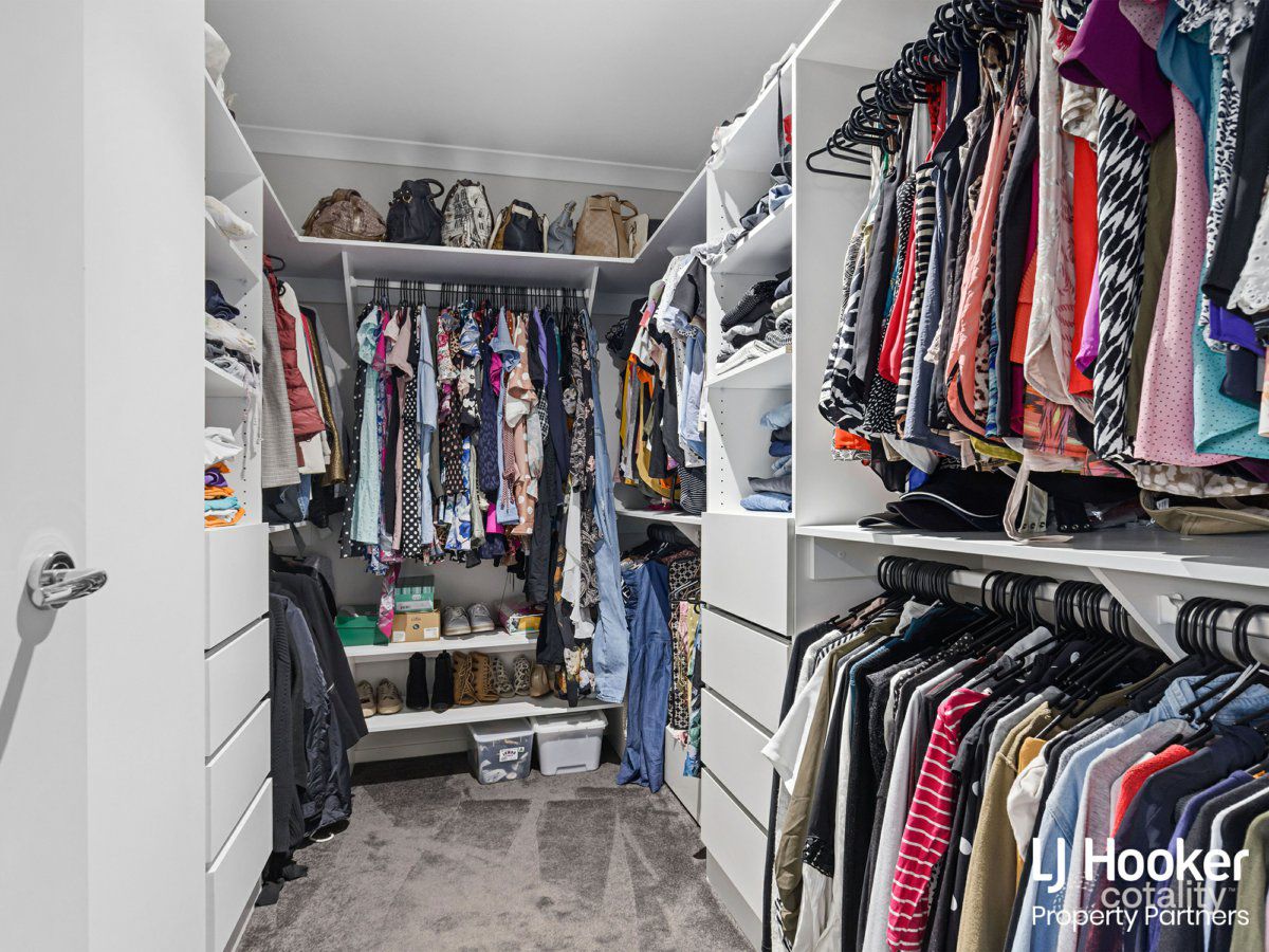 18 Daniel Dr, Rochedale, QLD 4123