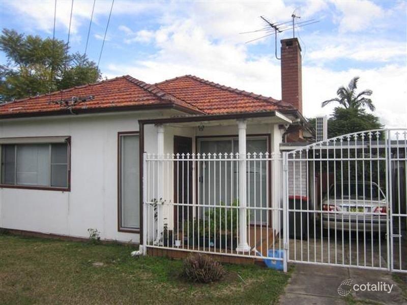 8 Allowrie Rd, Villawood, NSW 2163