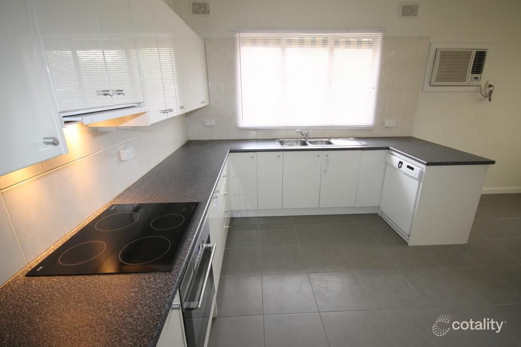 8 Lawrie Ave, Salisbury, SA 5108