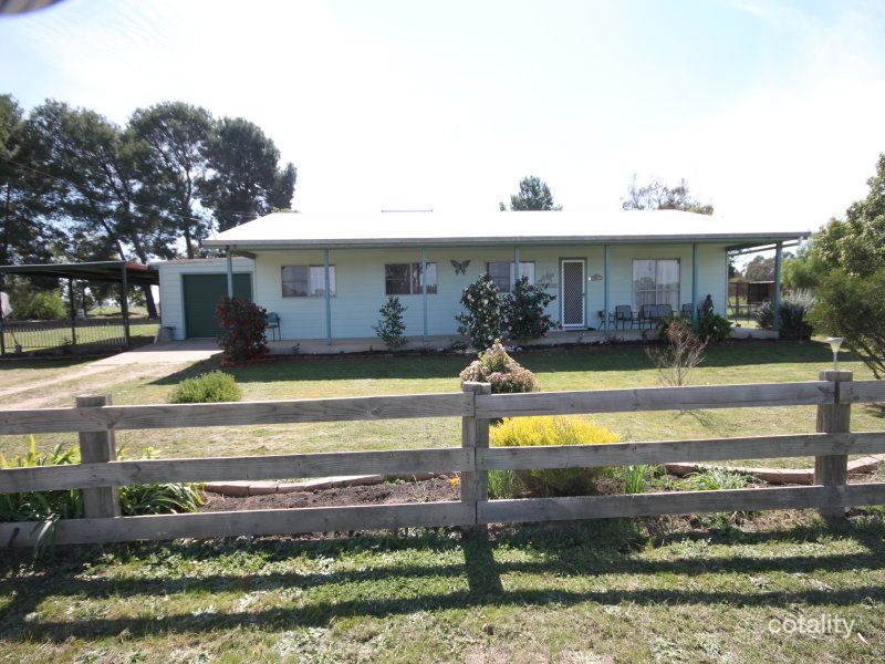 42 Cleek St, Currawarna, NSW 2650