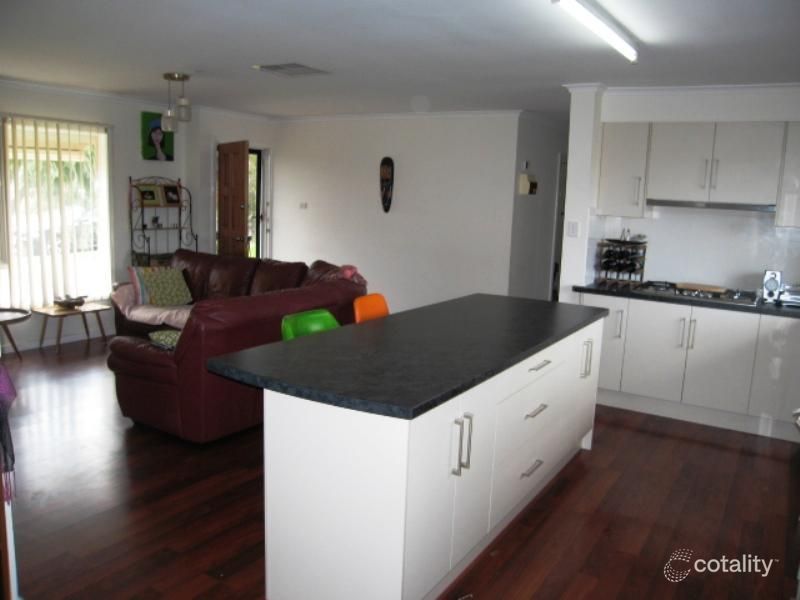 10 Florian St, Christie Downs, SA 5164