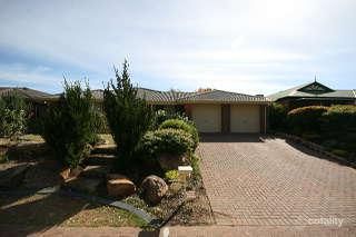 8 Emelia Jane Cl, Woodcroft, SA 5162