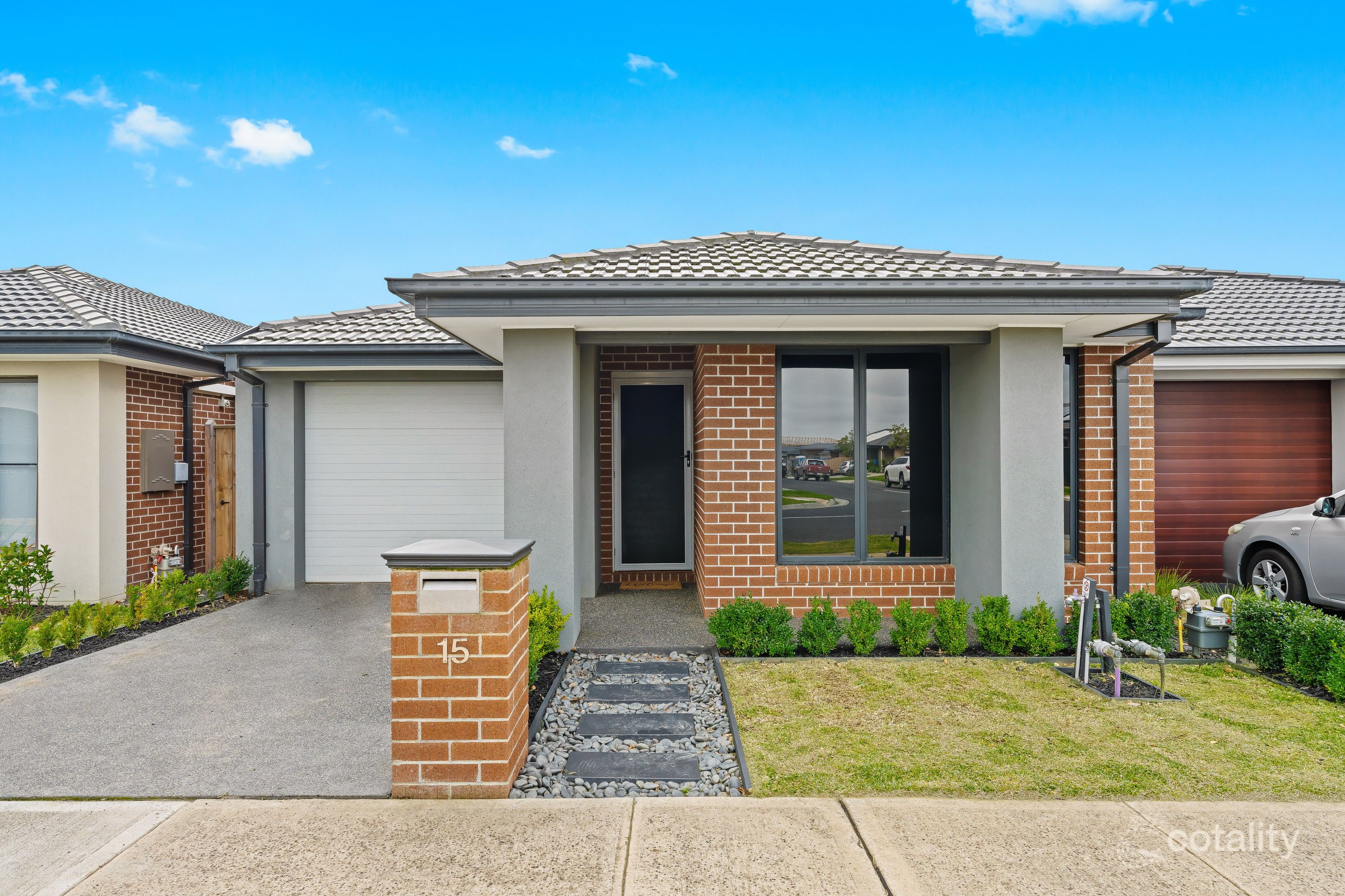 15 Myrtleford Ave, Clyde, VIC 3978