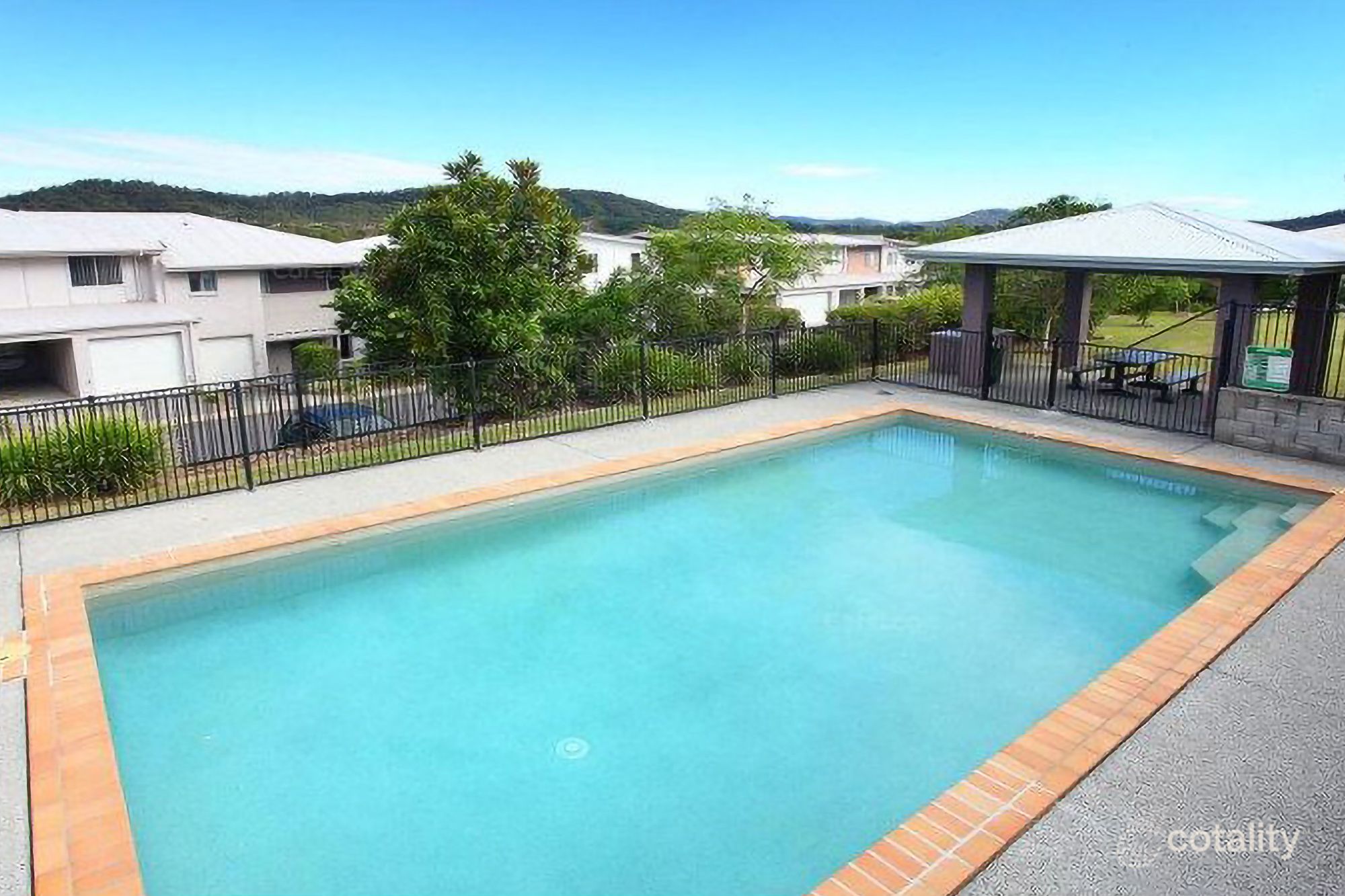 17/2 Toohey St, Pacific Pines, QLD 4211