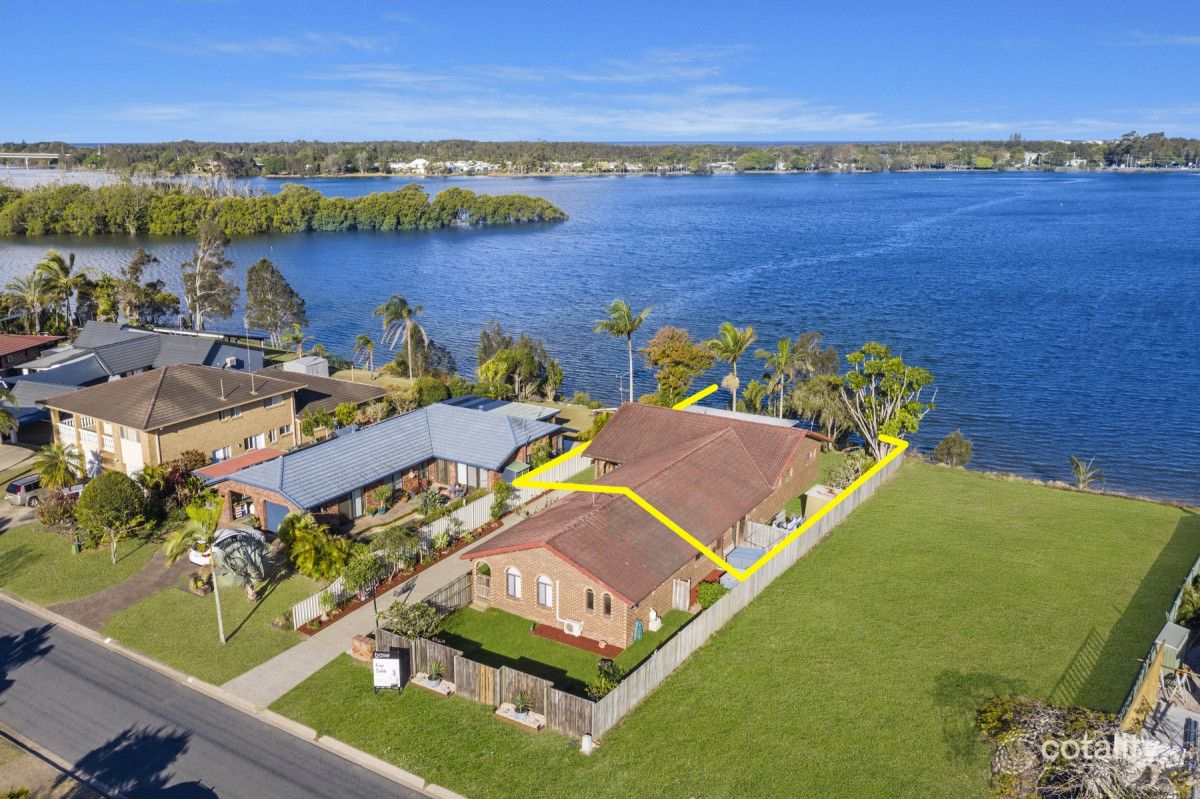 2/8 Seafarer Pl, Banora Point, NSW 2486
