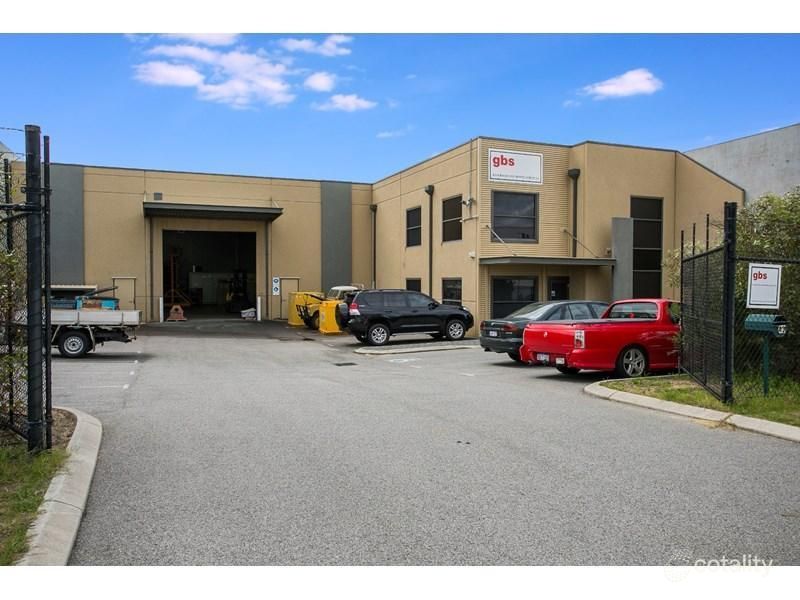 143 Mulgul Rd, Malaga, WA 6090