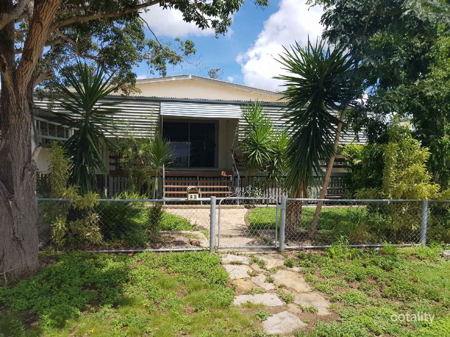 43 Fifth Ave, Scottville, QLD 4804