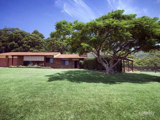 21 Gaudrons Rd, Sapphire Beach, NSW 2450