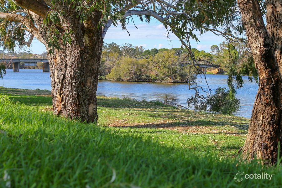 7 Riverside Otlk, Northam, WA 6401