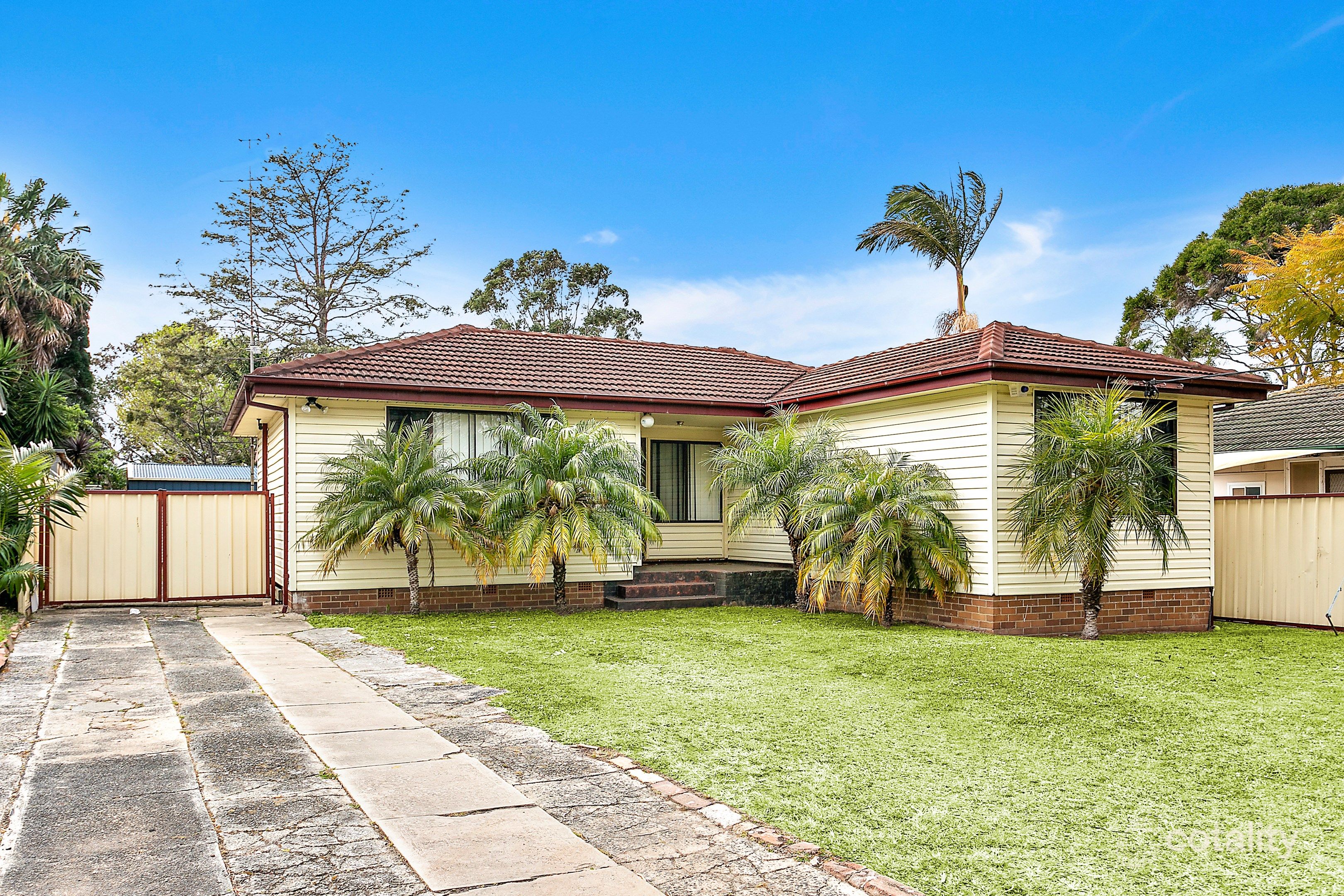 5 Alfred Cres, Lake Illawarra, NSW 2528