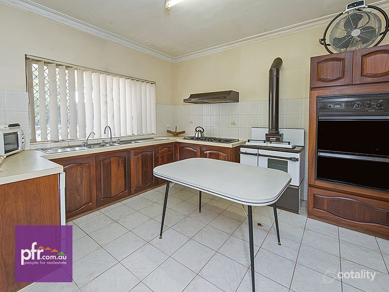 11 Hubert St, East Victoria Park, WA 6101