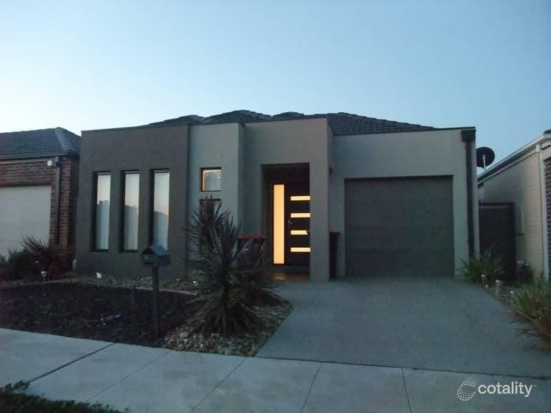 23 Viewbank Walk, Caroline Springs, VIC 3023