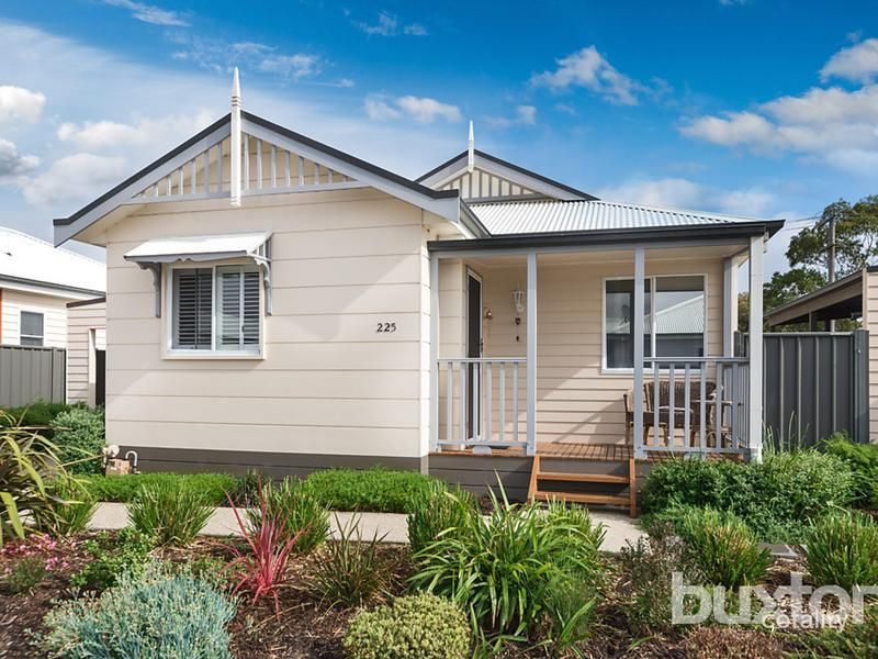 225/40 Watt St, Lara, VIC 3212