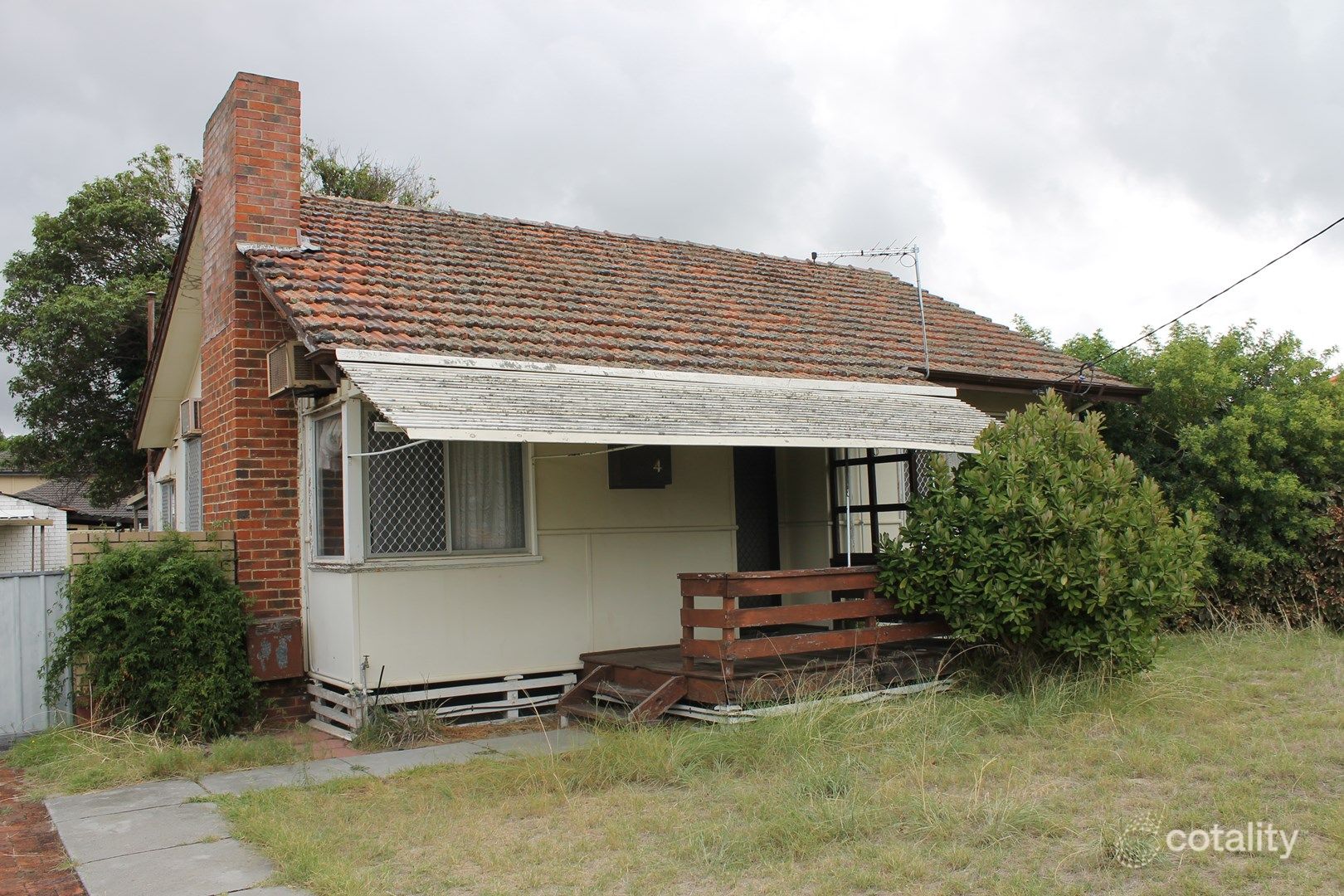 4 Finnan St, Cloverdale, WA 6105