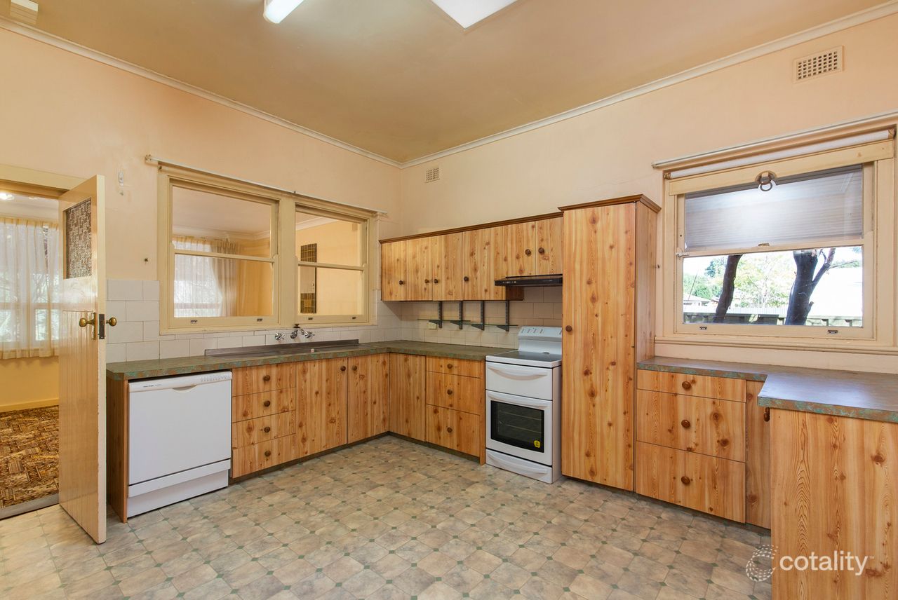 24 Ashbourne Ave, Kingswood, SA 5062