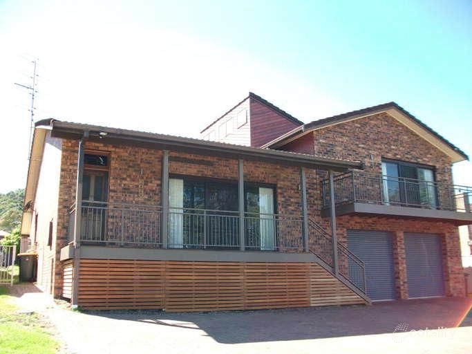 246 The Esplanade, Speers Point, NSW 2284