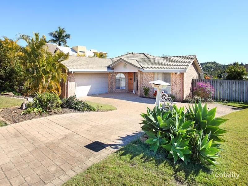 1 Gibson Pl, Brookfield, QLD 4069