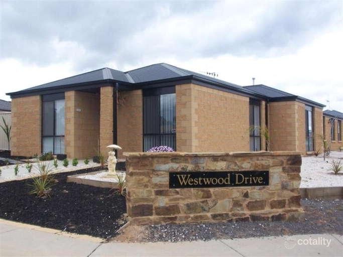 1 Westwood Dr, California Gully, VIC 3556