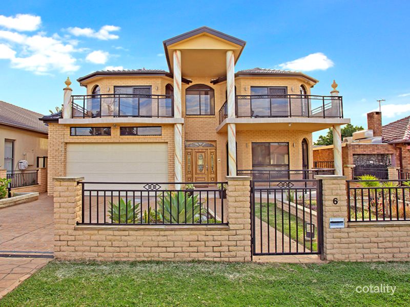 6 Pandora St, Greenacre, NSW 2190