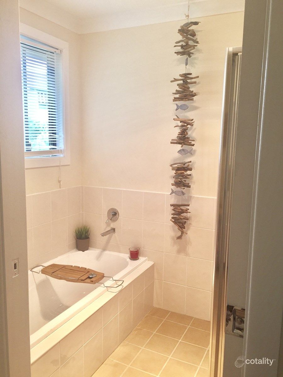 83 Carolyn St, Adamstown Heights, NSW 2289