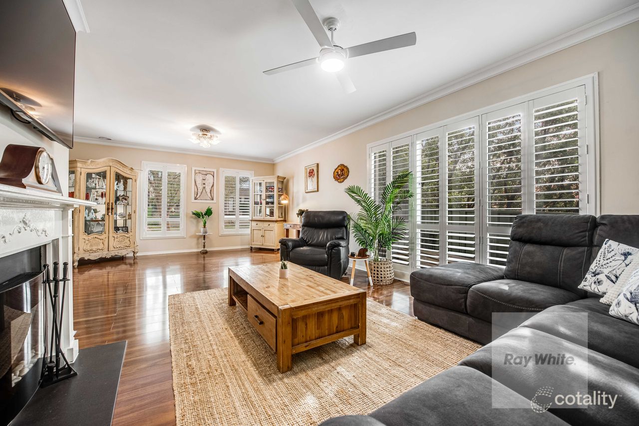 14 Gatehouse Dr, Attwood, VIC 3049