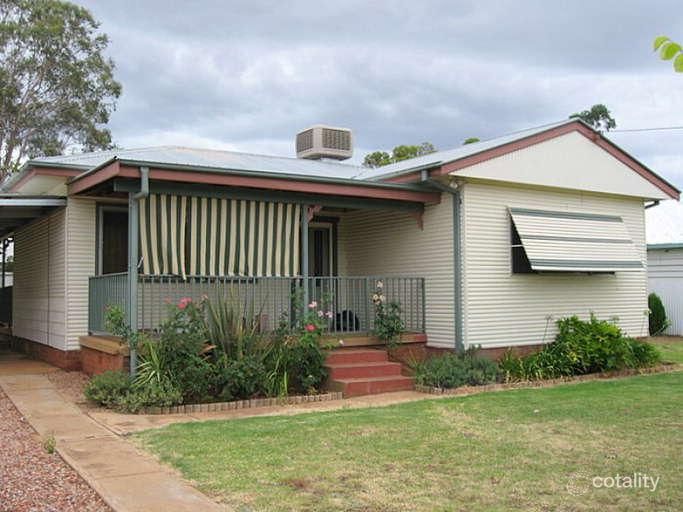 95 Warrah St, Peak Hill, NSW 2869