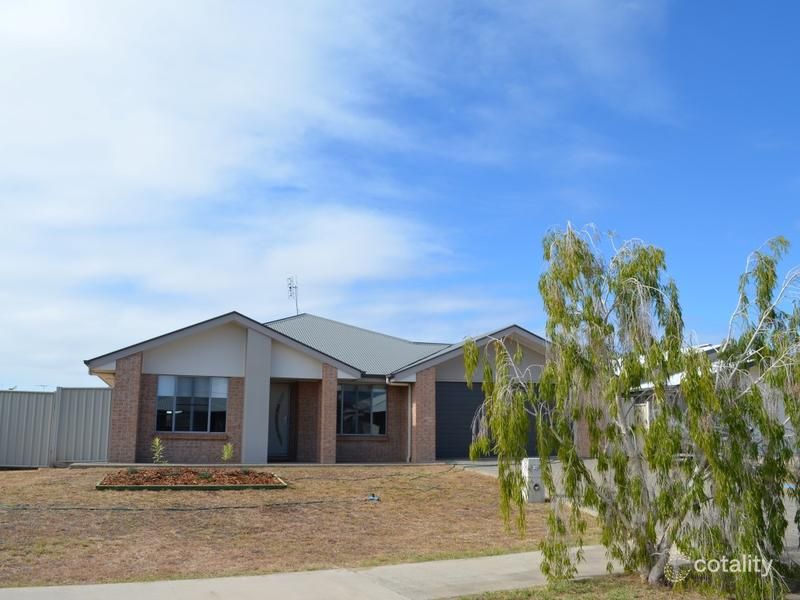 16 Newman Dr, Emerald, QLD 4720