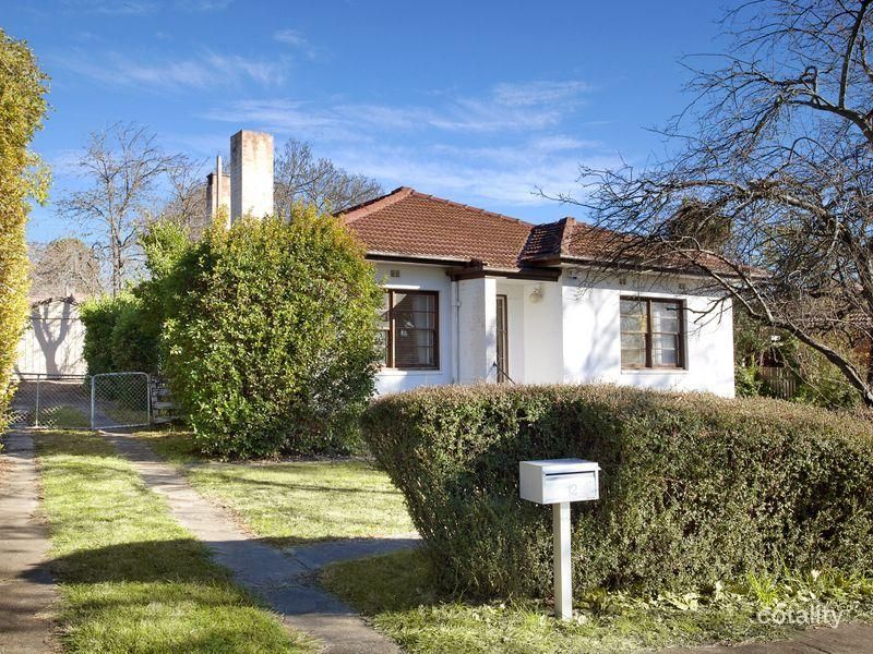 12 Strzelecki Cres, Narrabundah, ACT 2604