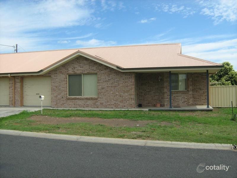 2/2 Flynn St, South Tamworth, NSW 2340