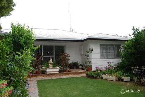 8 Mclennan St, Marnoo, VIC 3387