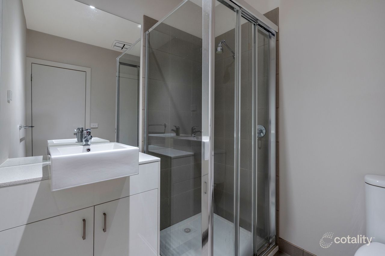 8/11 Troward Harvey Way, Craigieburn, VIC 3064